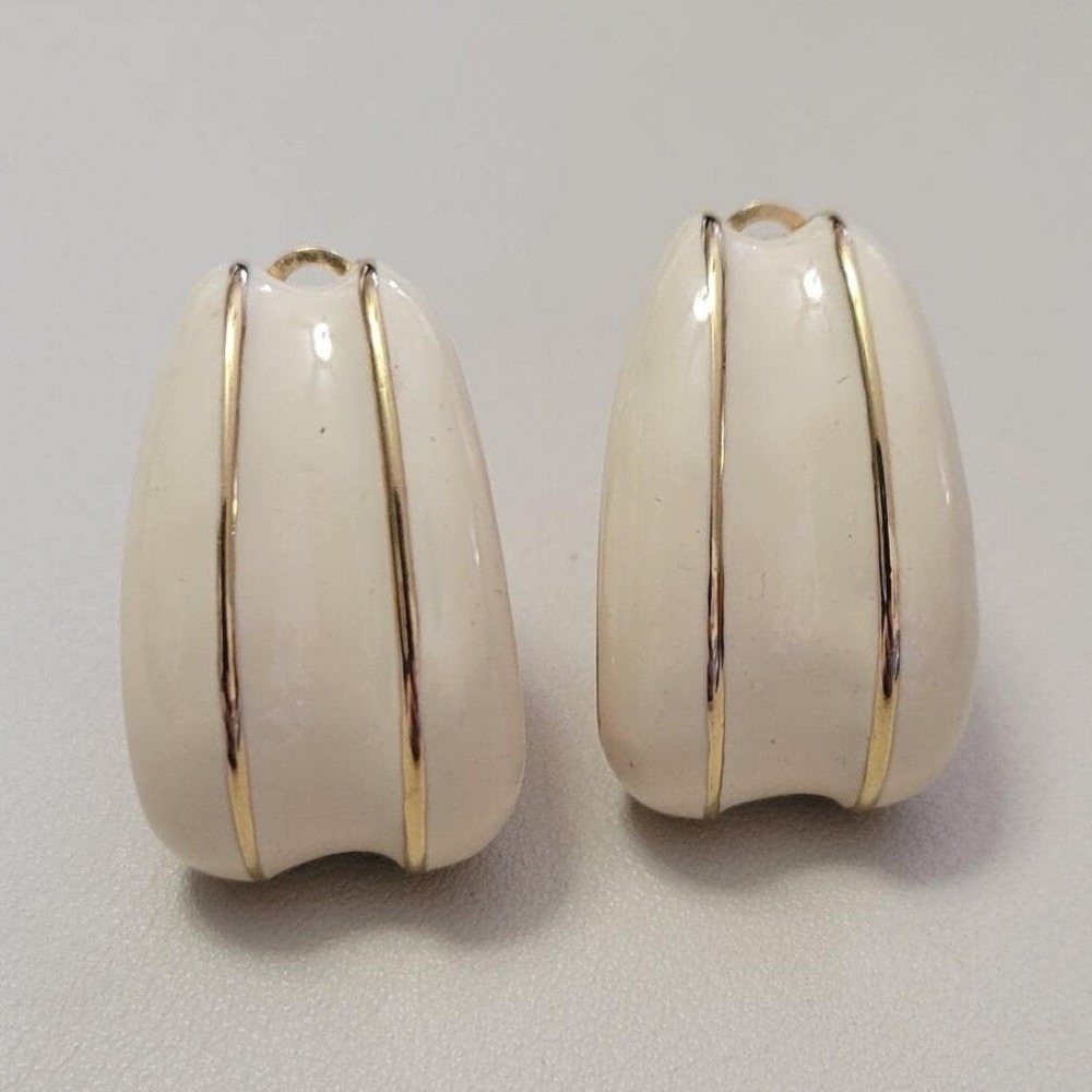 Vintage Erwin Pearl PEP Couture Cream Enamel J Hoop Golden Clip Earrings 1.25"